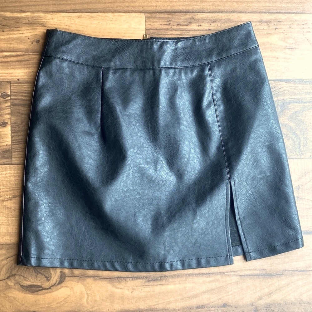Lioness Mini Skirt with Slit